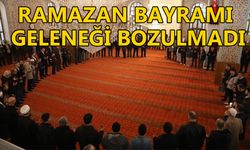 VALİ YARDIMCISI BAYRAM NAMAZINI VATANDAŞLARLA KILDI