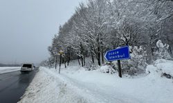 BEYAZ ÖRTÜYLE KAPLANAN DAĞ HAVADAN GÖRÜNTÜLENDİ