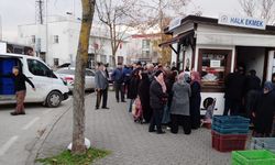 VATANDAŞLAR HALK EKMEK BÜFELERİNİN YOLUNU TUTUYOR