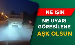 HİÇ ÖNLEM ALMADAN TRAFİĞE ÇIKAN TRAKTÖRLER TEHLİKE SAÇIYOR