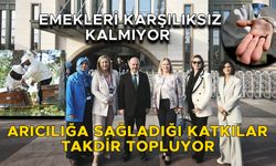 TIP KURULTAYINDA KEKEÇOĞLU’NA TEŞEKKÜR BELGESİ