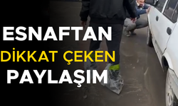 ÇAMUR DERYASINA DÖNEN YOLDA AYAĞINA BAĞLADIĞI POŞETLE YÜRÜDÜ