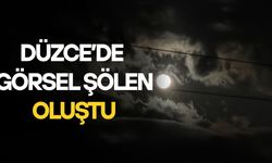 ŞİMŞEKLERİN ARDINDAN ÇIKAN DOLUNAY GÖRENLERİ MEST ETTİ