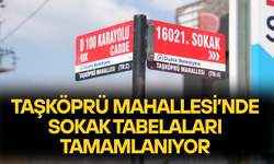 HAZIRLANAN YENİ TABELALARIN MONTAJINA BAŞLANDI