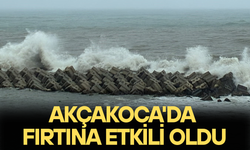 DALGALAR SAHİLİ DÖVDÜ