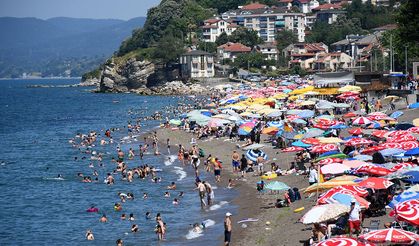 SICAK HAVAYI FIRSAT BİLENLER AKÇAKOCA’YA AKIN ETTİ