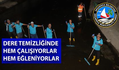 AKÇAKOCA’DA DERE TEMİZLİĞİ GECE MESAİSİYLE SÜRÜYOR