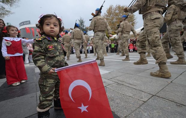 DÜZCE'DE CUMHURİYET'İN 103. YIL DÖNÜMÜ KUTLANIYOR