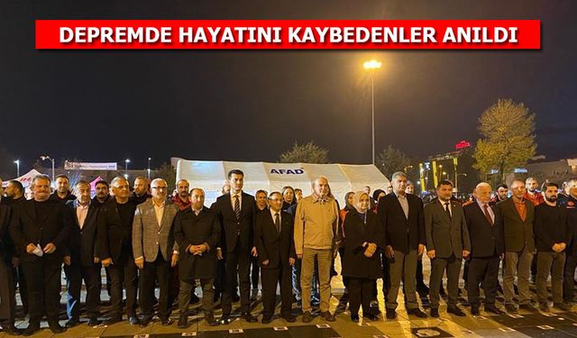 18:00’DA ANITPARK MEYDANINDA ANMA TÖRENİ YAPILDI