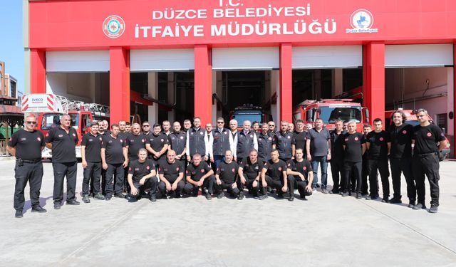 DÜZCE VALİSİ SELÇUK ASLAN İTFAİYE ERLERİ İLE BİR ARAYA GELDİ