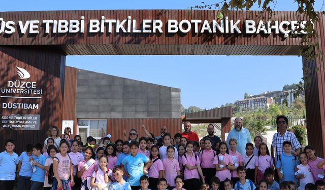 BATI KARADENİZ’İN İLK BOTANİK BAHÇESİ ÖĞRENCİLERE TANITILDI