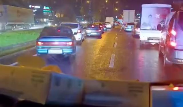 FERMUAR SİSTEMİYLE AMBULANSA YOL VERDİLER