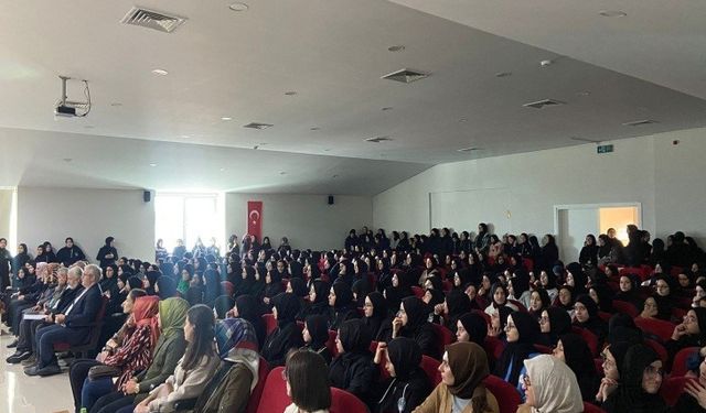 “İMAM HATİP OKULLARI BU ÜLKE İNSANININ KABUL OLMUŞ DUALARIDIR”