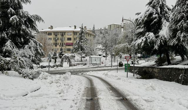 KESİNTİ REZALETİ YOKMUŞ GİBİ ‘HIZLA MÜDAHALE EDİYORUZ’ DEDİ