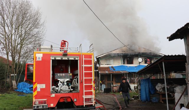 İTFAİYE EKİPLERİNDEN ANINDA MÜDAHALE