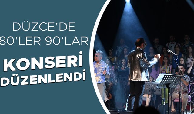 ÖĞRETMENLERDEN OLUŞAN KORO SAHNE ALDI