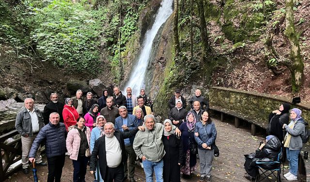 16 FARKLI İLDEN GELEN MİSAFİRLERİNE DÜZCE’Yİ TANITTI