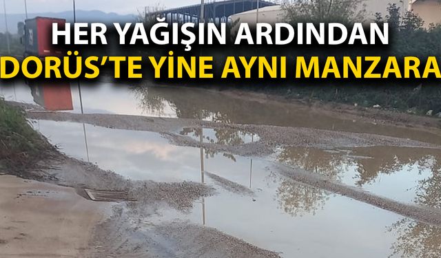 YOLLAR GÖLE DÖNDÜ, İŞÇİLER ÇALIŞTIKLARI FABRİKALARA GİTMEKTE ZORLANDI
