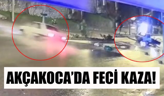 DİREĞE ÇARPAN OTOMOBİL İKİYE BÖLÜNDÜ