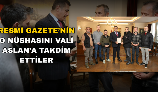 DÜZCELİ GAZETECİLERDEN VALİ ASLAN’A ANLAMLI HEDİYE