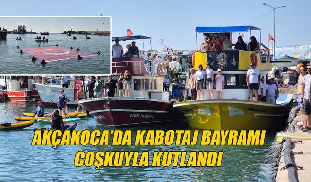 DEV TÜRK BAYRAĞI VE DALGIÇLARDAN ANLAMLI GÖSTERİ