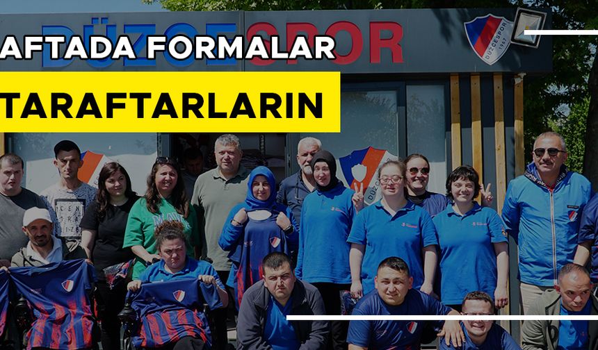 ÖZEL BİREYLERE KIRMIZI LACİVERTLİ FORMA HEDİYE EDİLDİ
