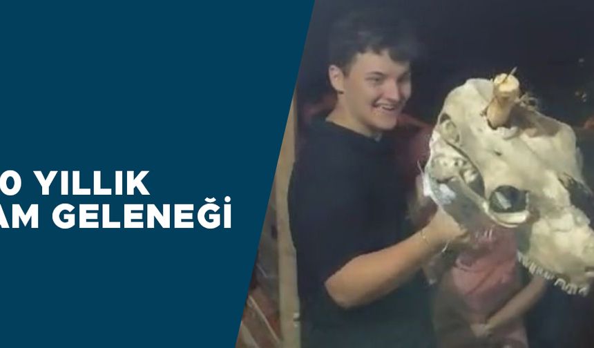 DEVE KOSTÜMÜ İLE KAPI KAPI DOLAŞIP PARA TOPLUYORLAR