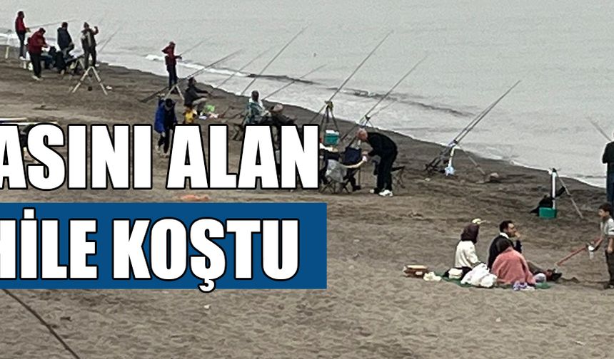 AKÇAKOCA İLÇESİNDE OLTA AVCILARI STRESİNİ BALIK TUTARAK ATIYOR