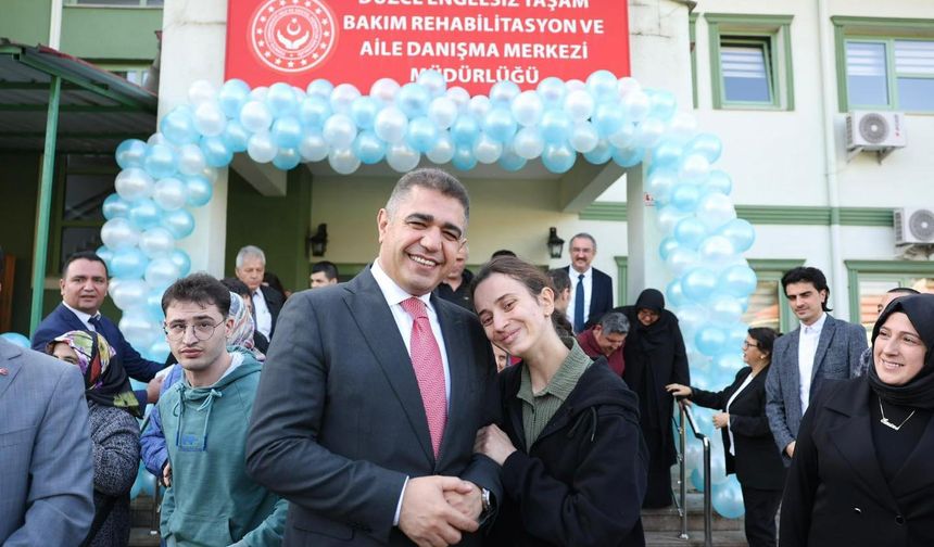 VALİ ASLAN, ÖZEL ÖĞRENCİLERLE BİR ARAYA GELDİ