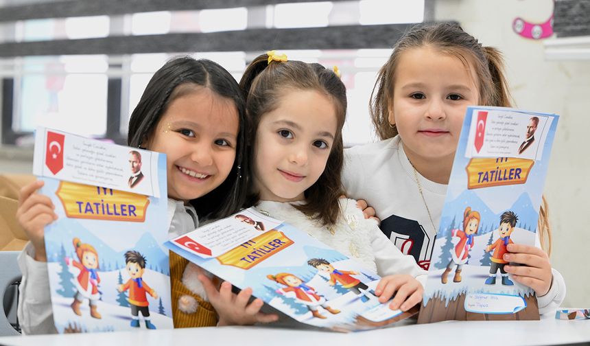 DÜZCE'DE KARNE GÜNÜ HEYECANI