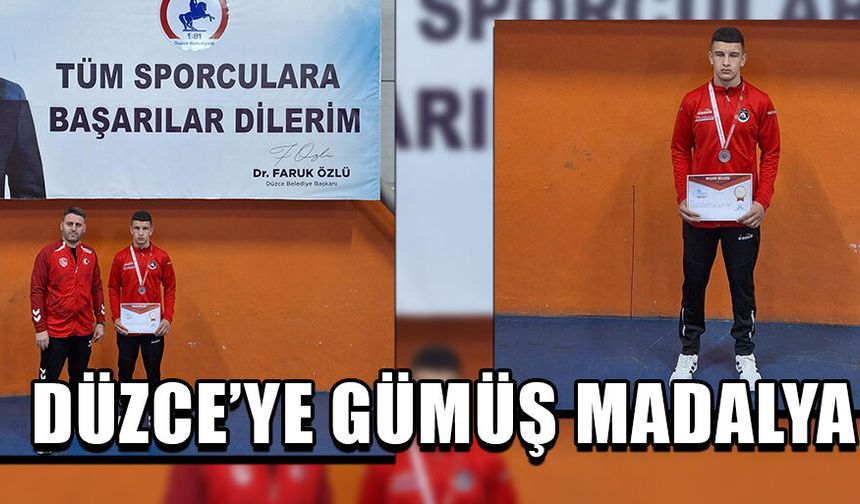 TÜRKİYE GÜREŞ ŞAMPİYONASI’NDA İKİNCİ OLDU