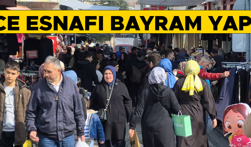 CADDE VE SOKAKLAR BAYRAM ALIŞVERİŞİNE ÇIKANLARLA DOLUP TAŞTI