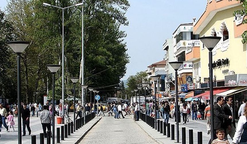 DÜZCE HALKI OLASI DEPREMLERE KARŞI HAZIRLIKLI MI?