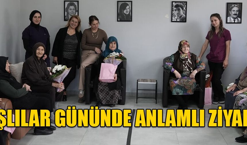YÜZLERİNDEKİ TEBESSÜM HER ŞEYE DEĞER