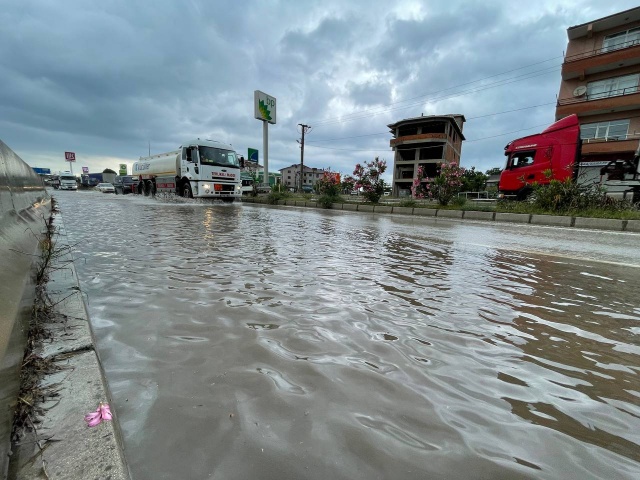 AKÇAKOCA-ALAPLI YOLU KAPANDI