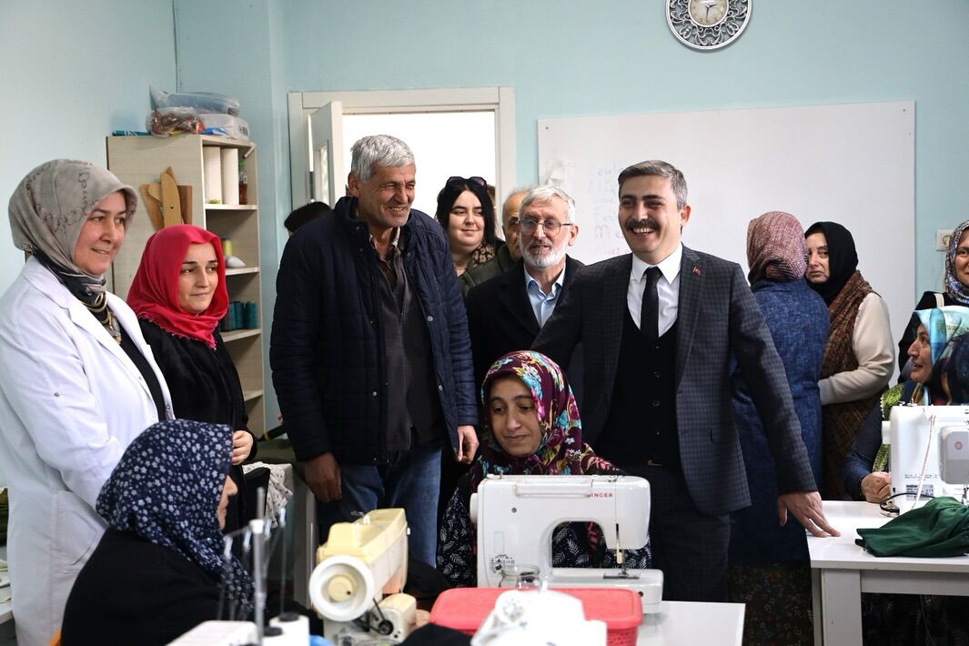 472639683 18054793367284741 3479526428205157904 N