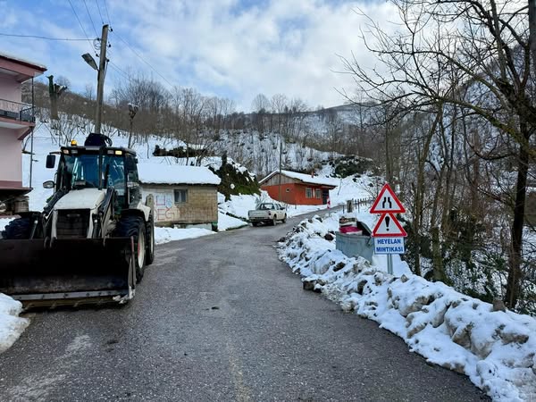 475972474 18054447830284741 3530813746363767862 N