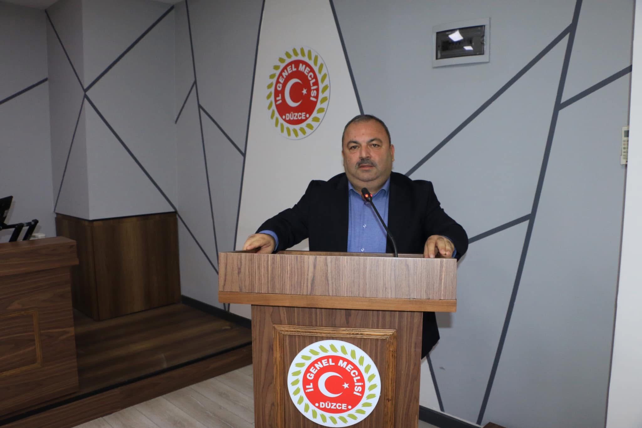 93792815 5826 417C 983F 8068621271E6