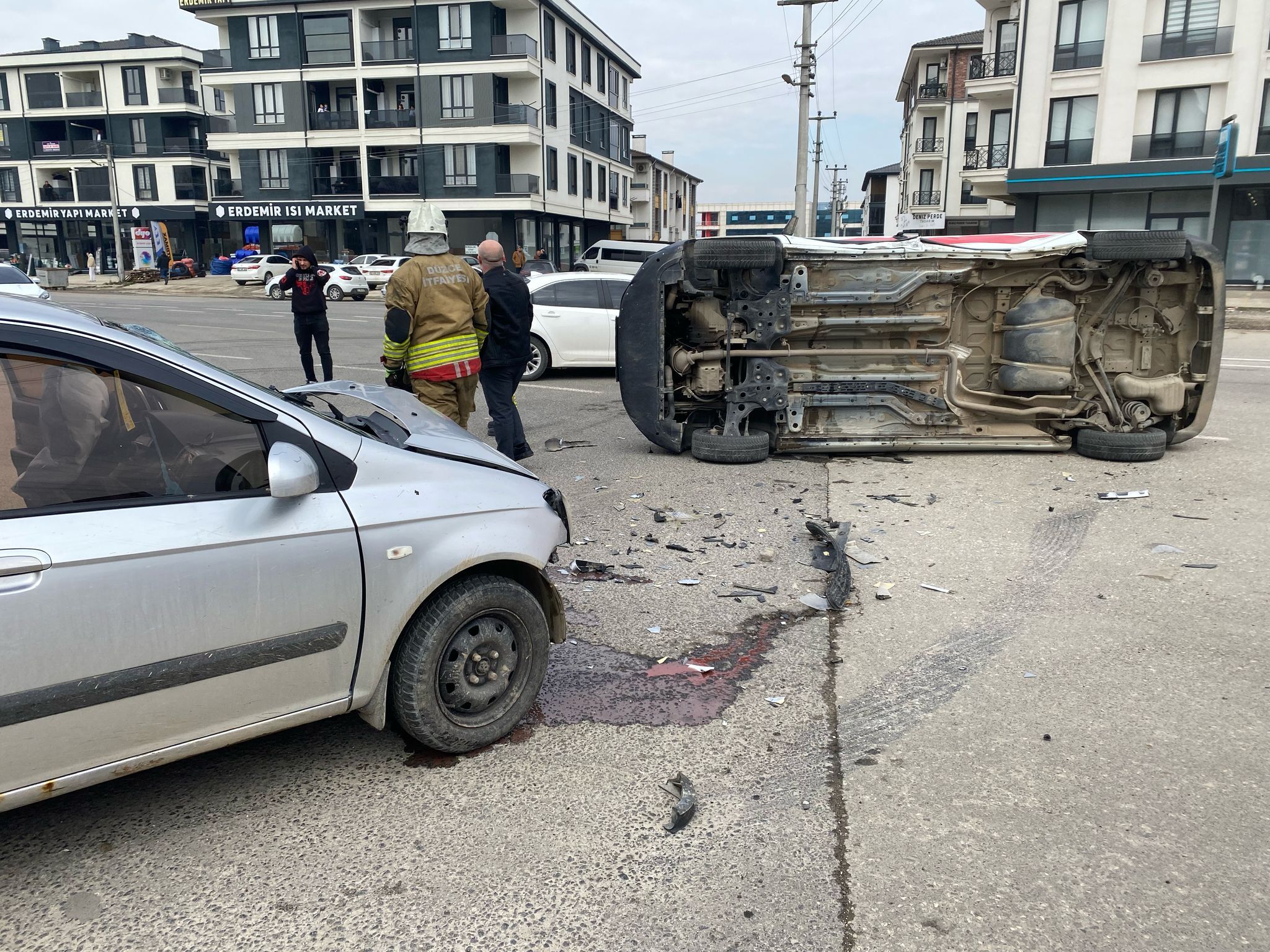 A A 20250212 37031769 37031768 D U Z C E D E H A F I F T I C A R I A R A C I L E O T O M O B I L I N C A R P I S T I G I K A Z A D A 2 K I S I Y A R A L A N D I