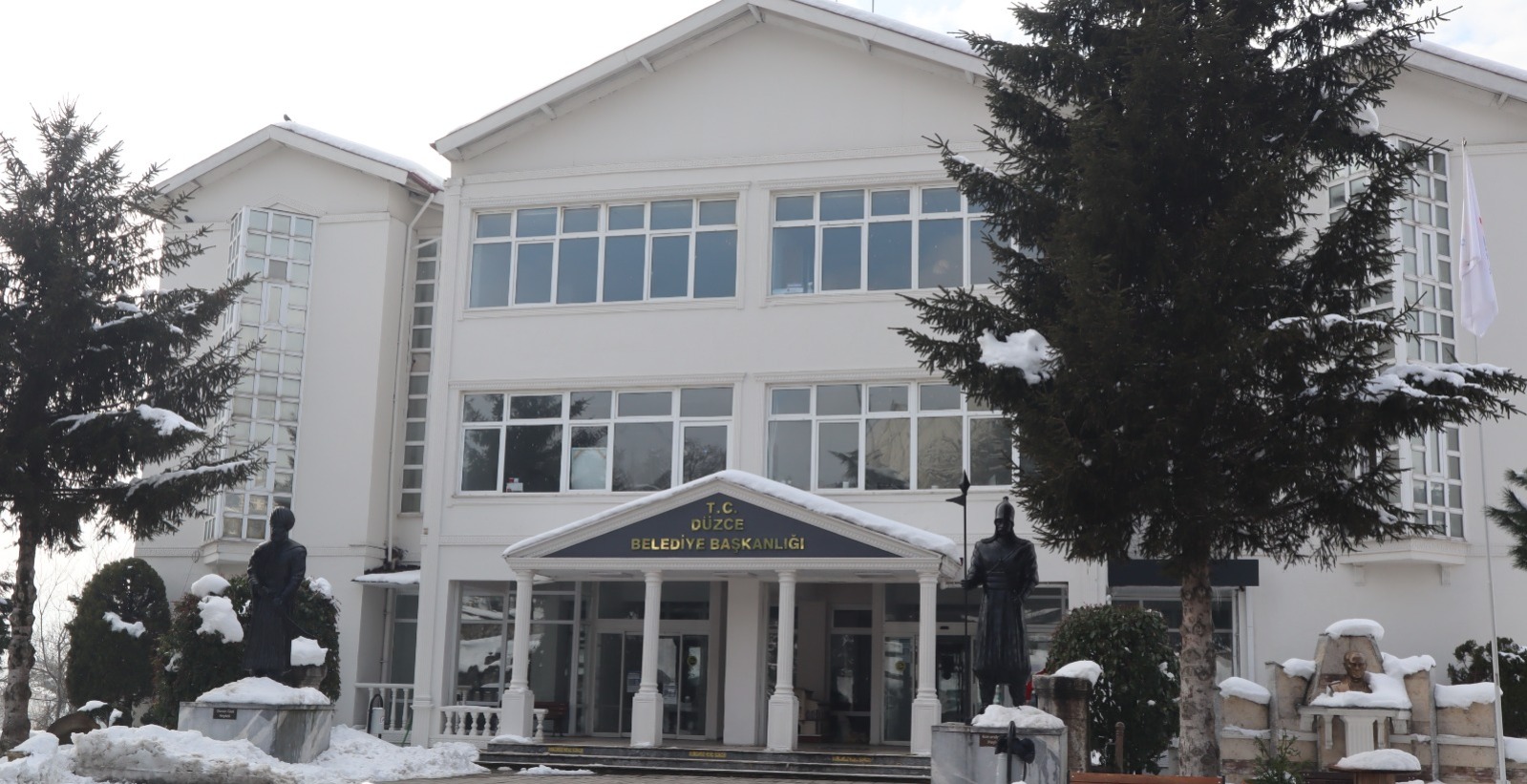 Beledi̇ye Bi̇ri̇mleri̇ Konuralpe Taşindi (2)