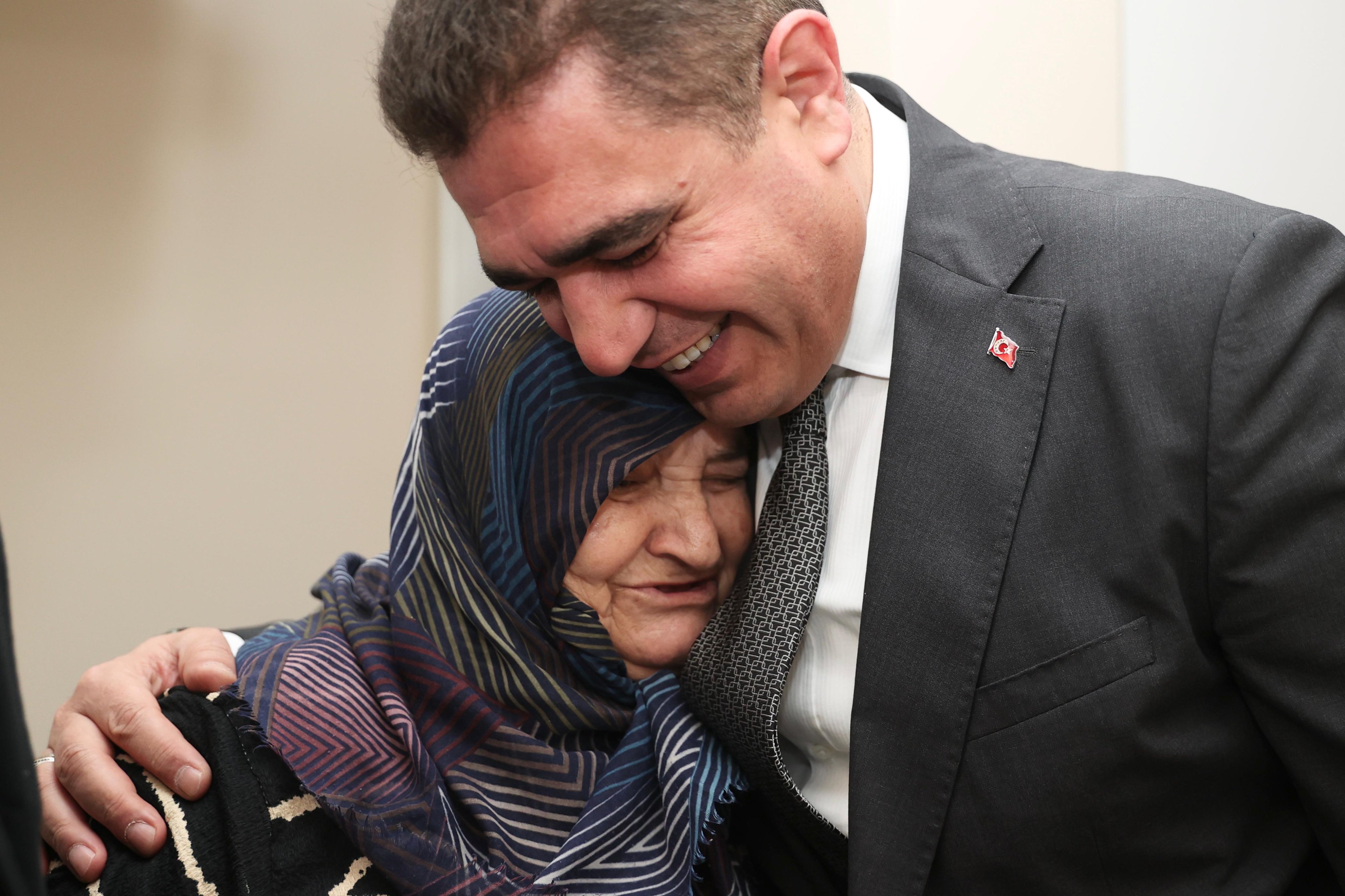 Gi25Vaa W U A Ac X9V