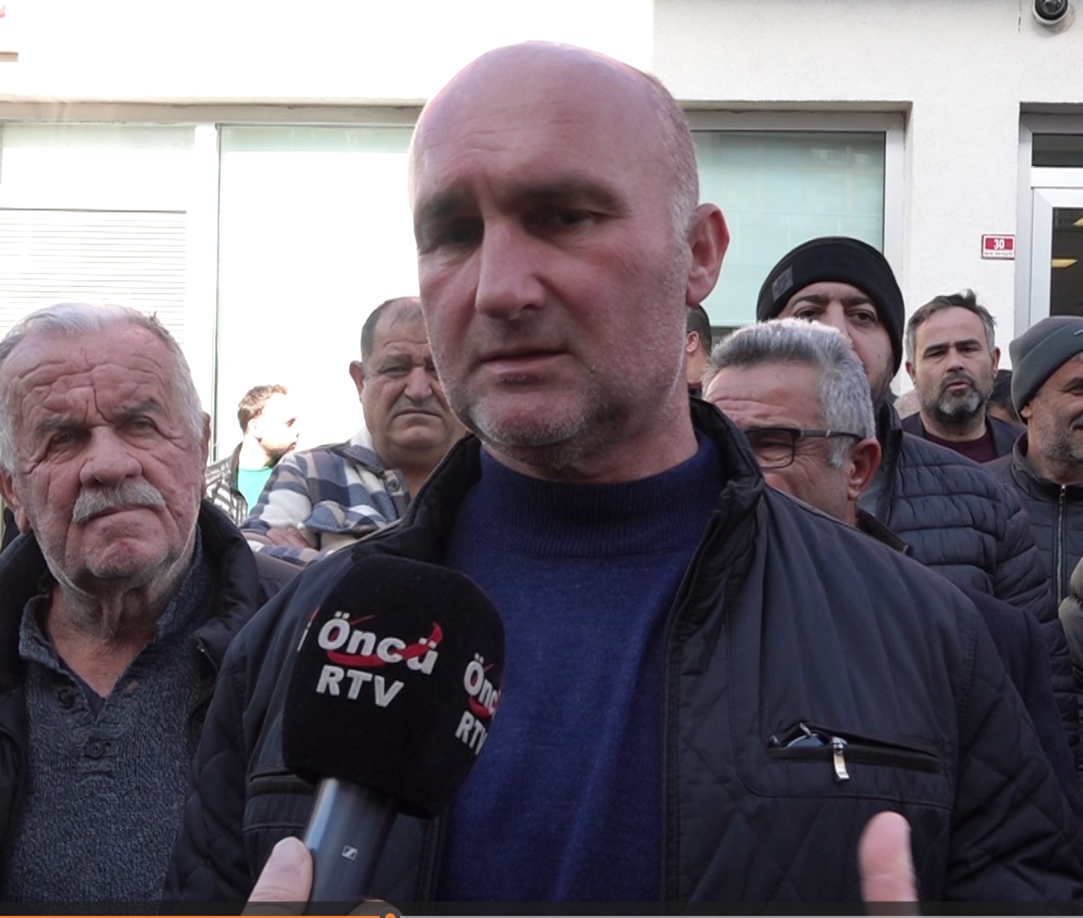 İsmai̇l Akmanoğlu