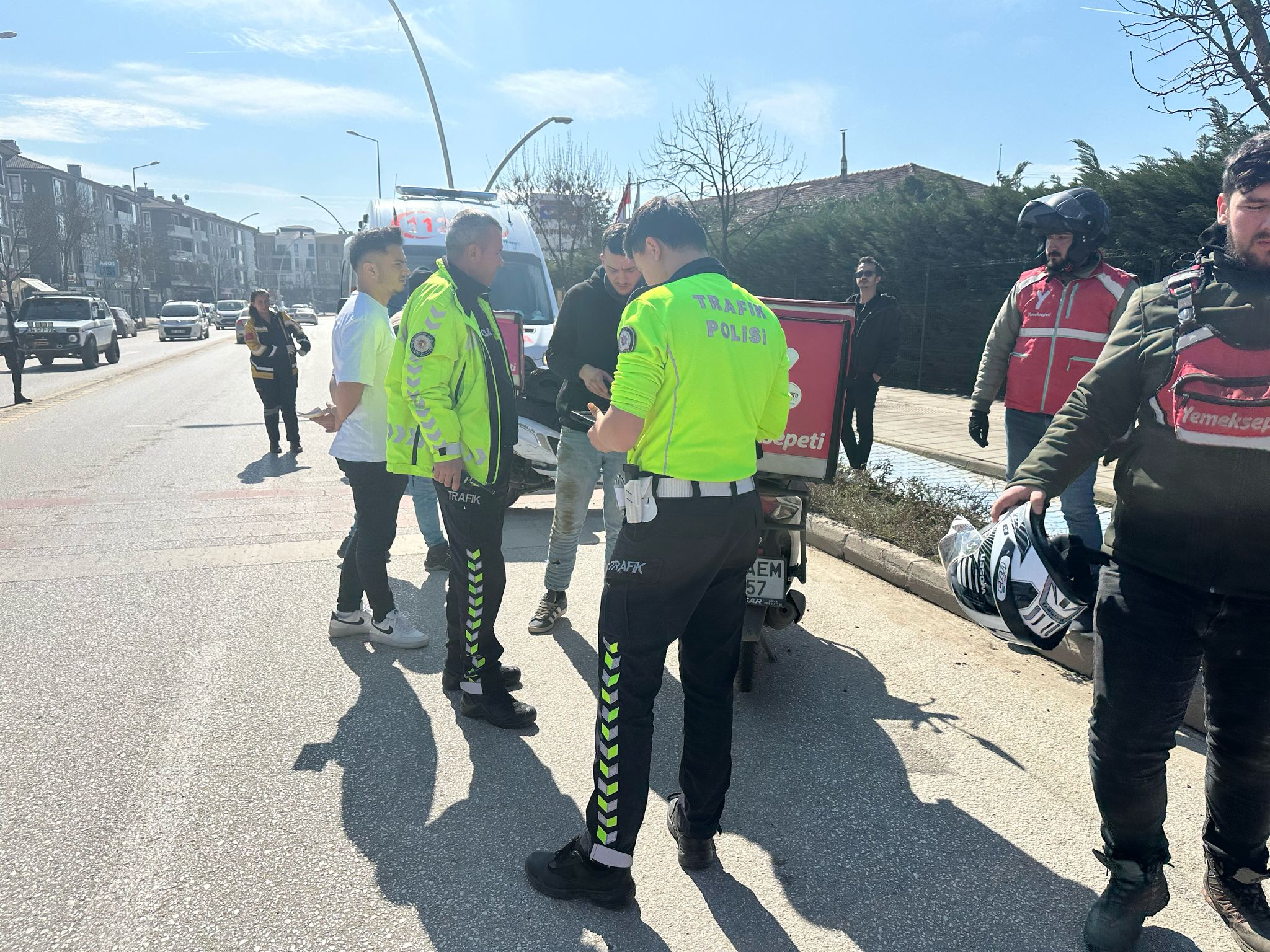 A A 20250306 37257132 37257131 D U Z C E D E O T O M O B I L L E C A R P I S A N M O T O S I K L E T I N S U R U C U S U Y A R A L A N D I