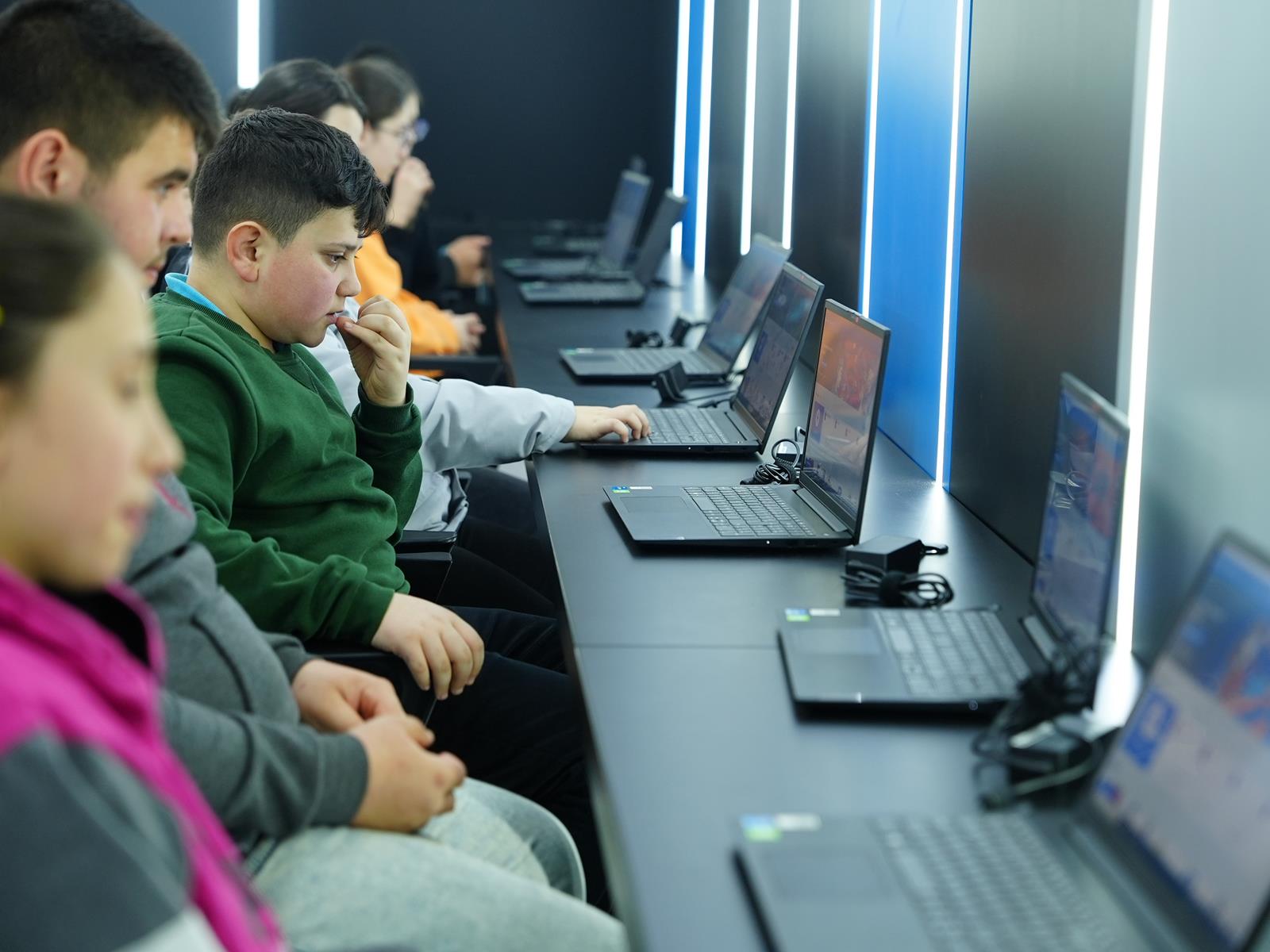 Bi̇li̇m Merkezi̇ (2)-1