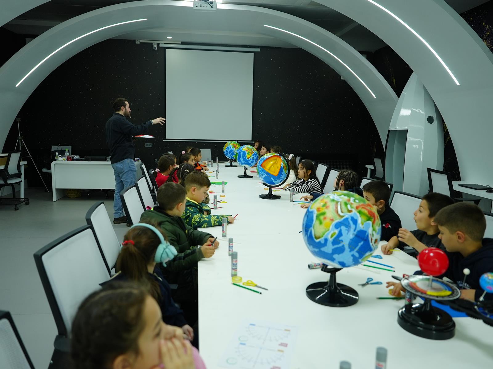 Bi̇li̇m Merkezi̇ (4)