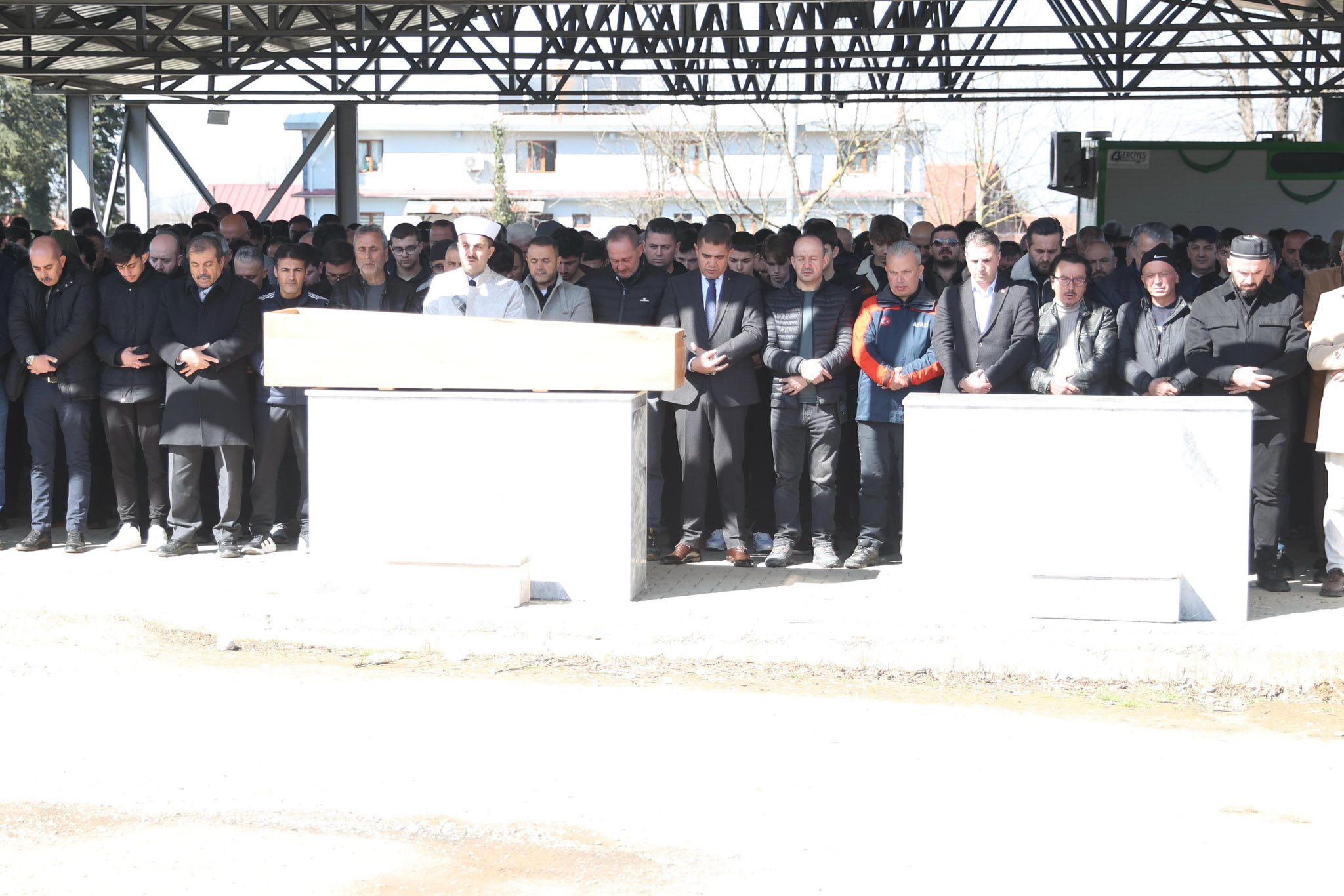 Gl Rg0N A W E A A5 E K Q