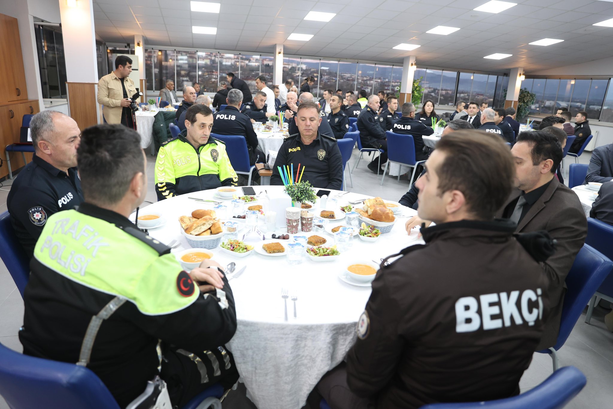 Gl Y Ai7X W8 A A J Ubt