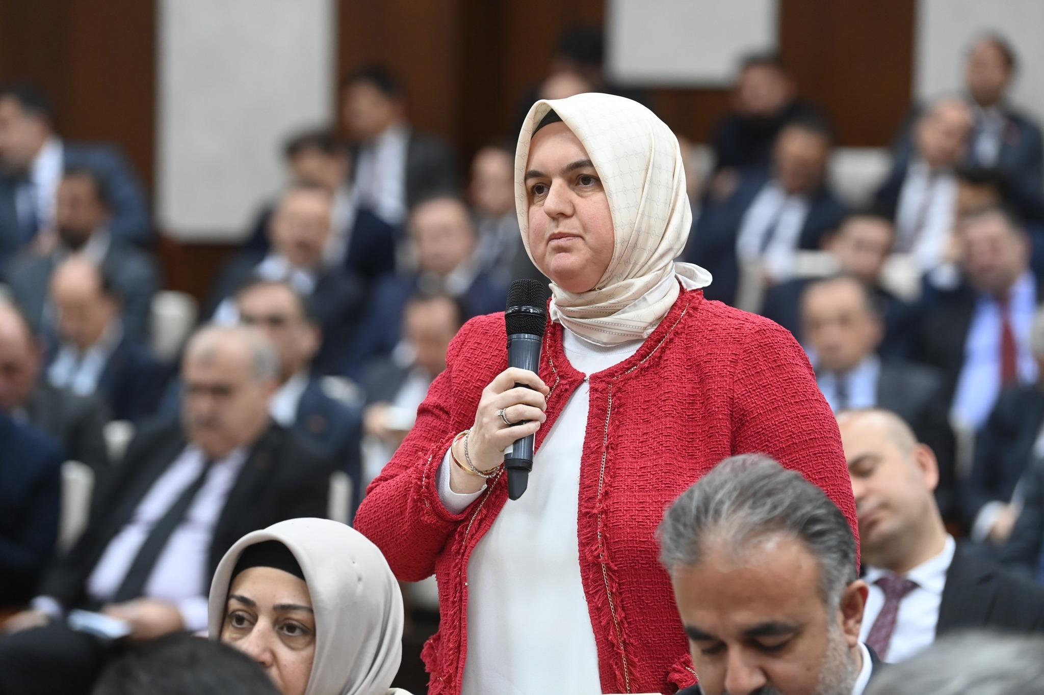İ L2