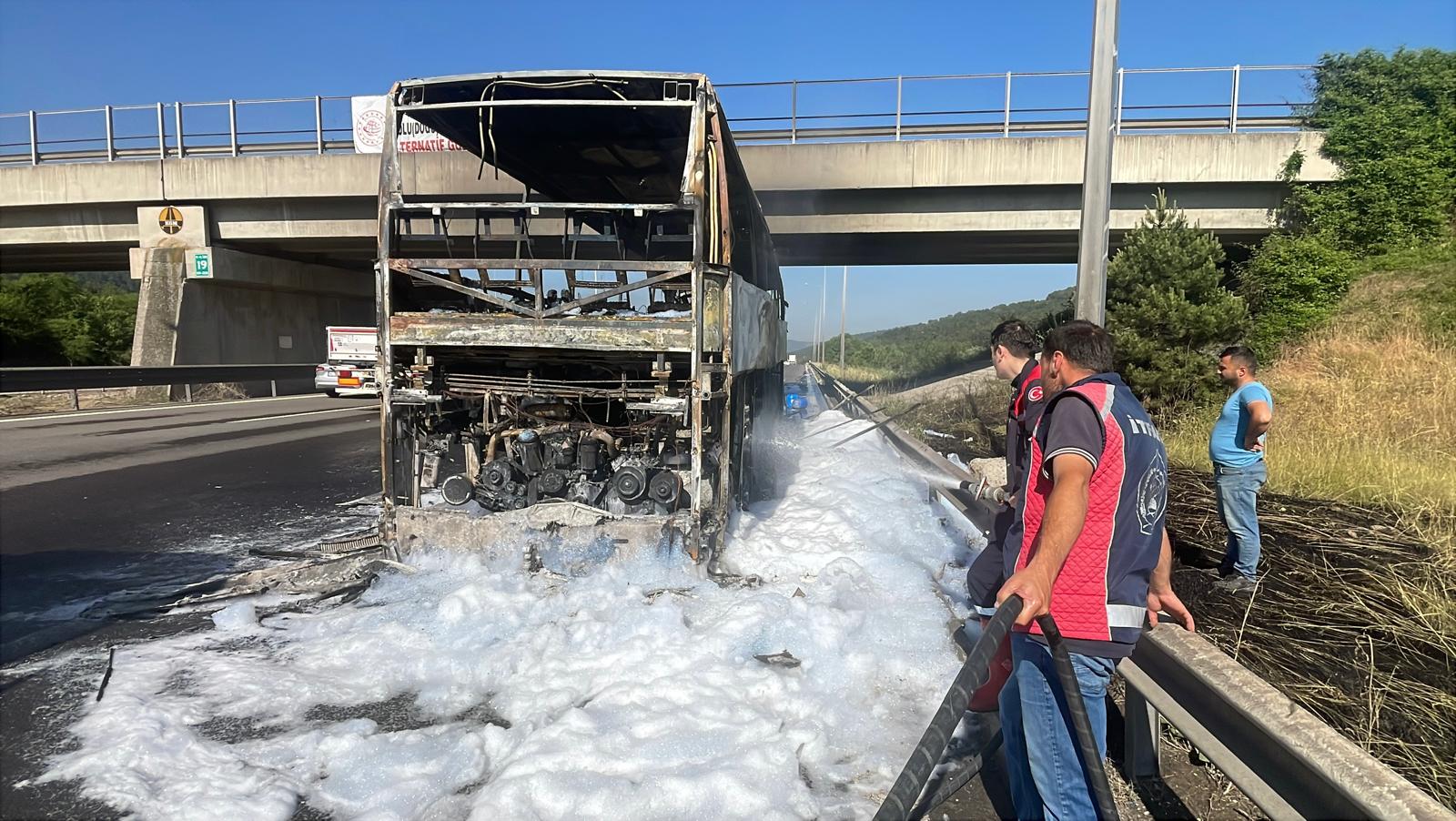 A A 20250619 38321210 38321207 A N A D O L U O T O Y O L U N U N B O L U K E S I M I N D E S E Y I R H A L I N D E K I Y O L C U O T O B U S U N D E C I K A N Y A N G I N S O N D U R U L D U