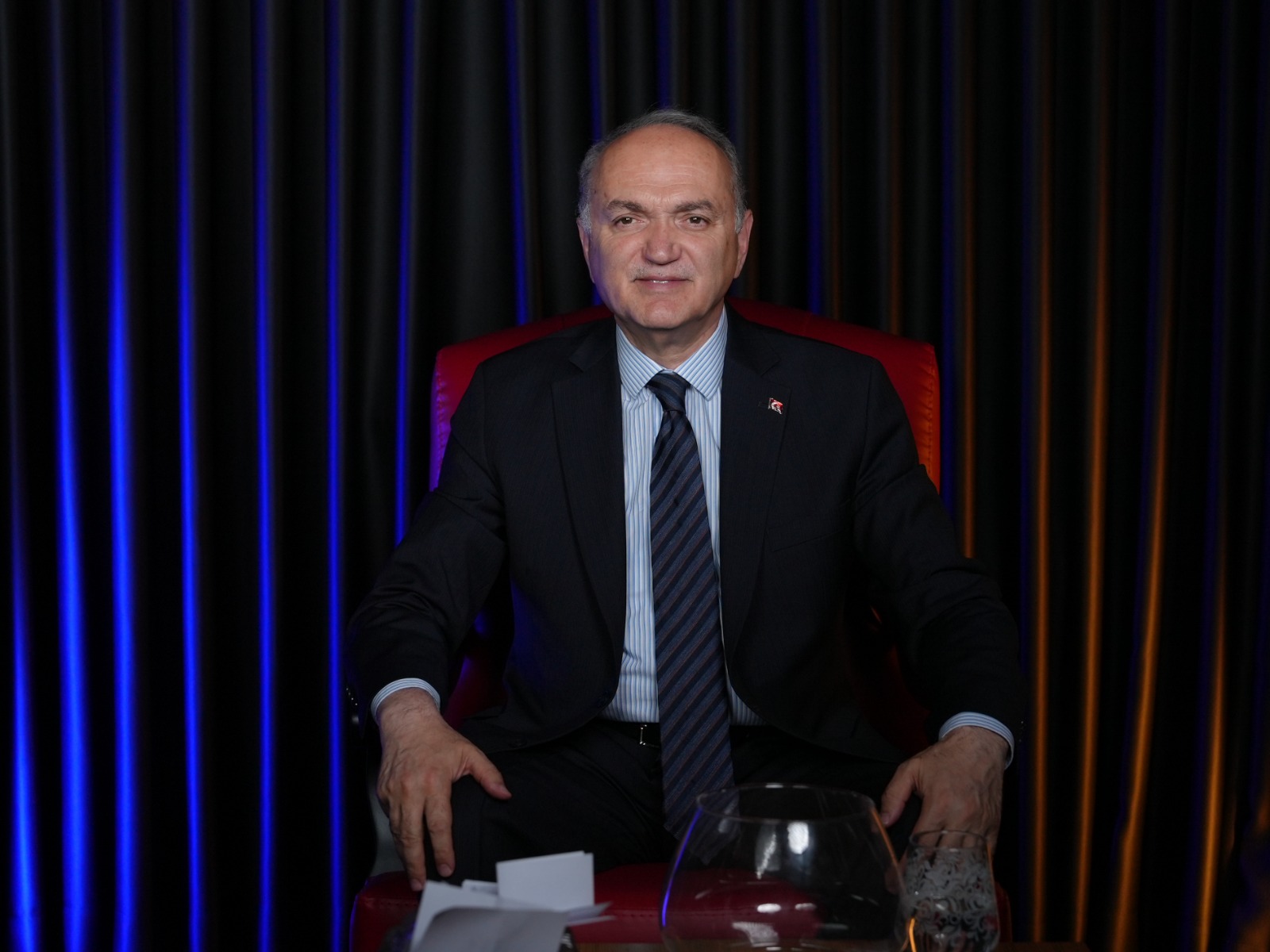 Başkana Sor